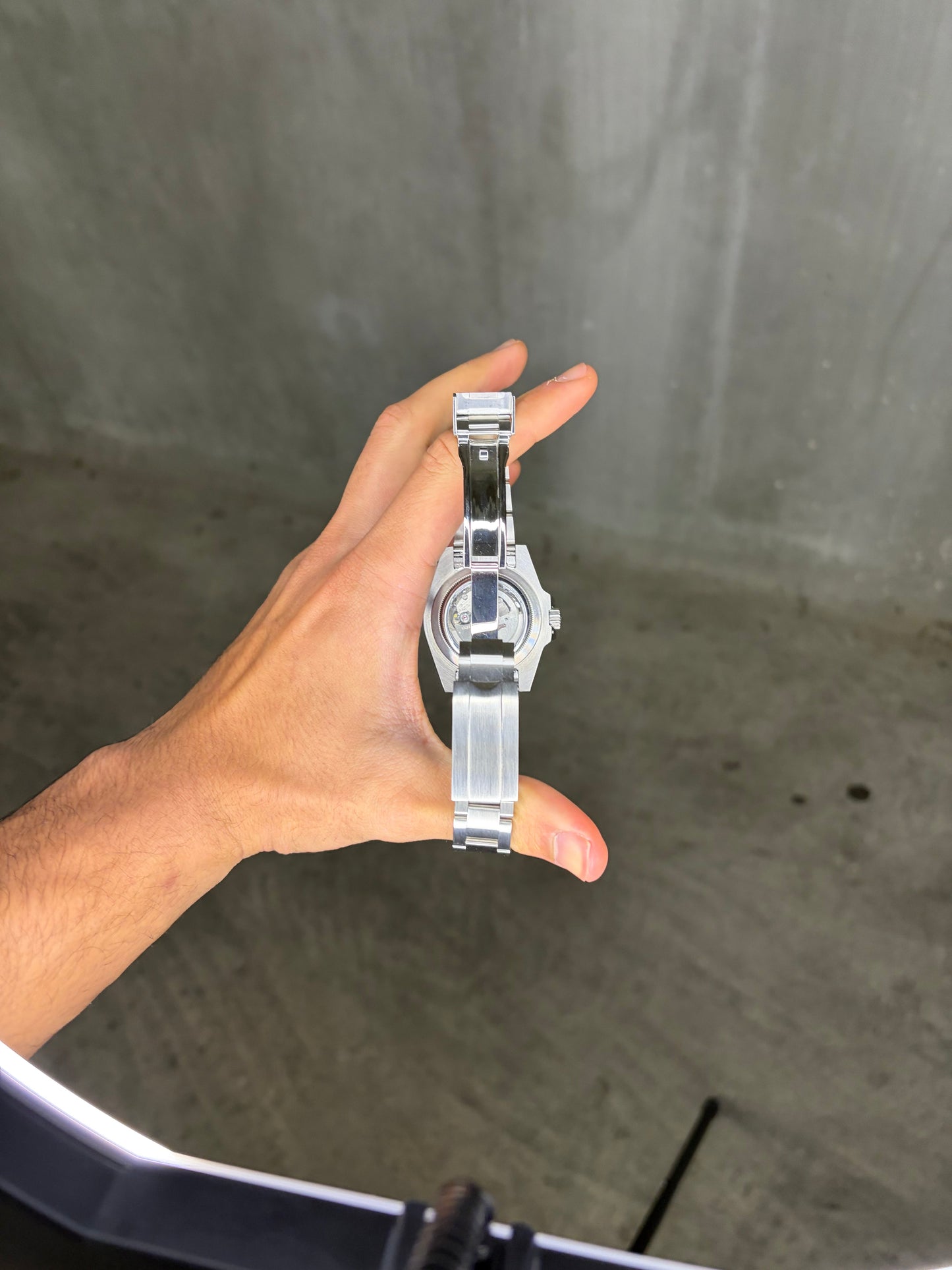 GMT Master II Batman Blue & Black bezel Seiko Mod — Détail couronne