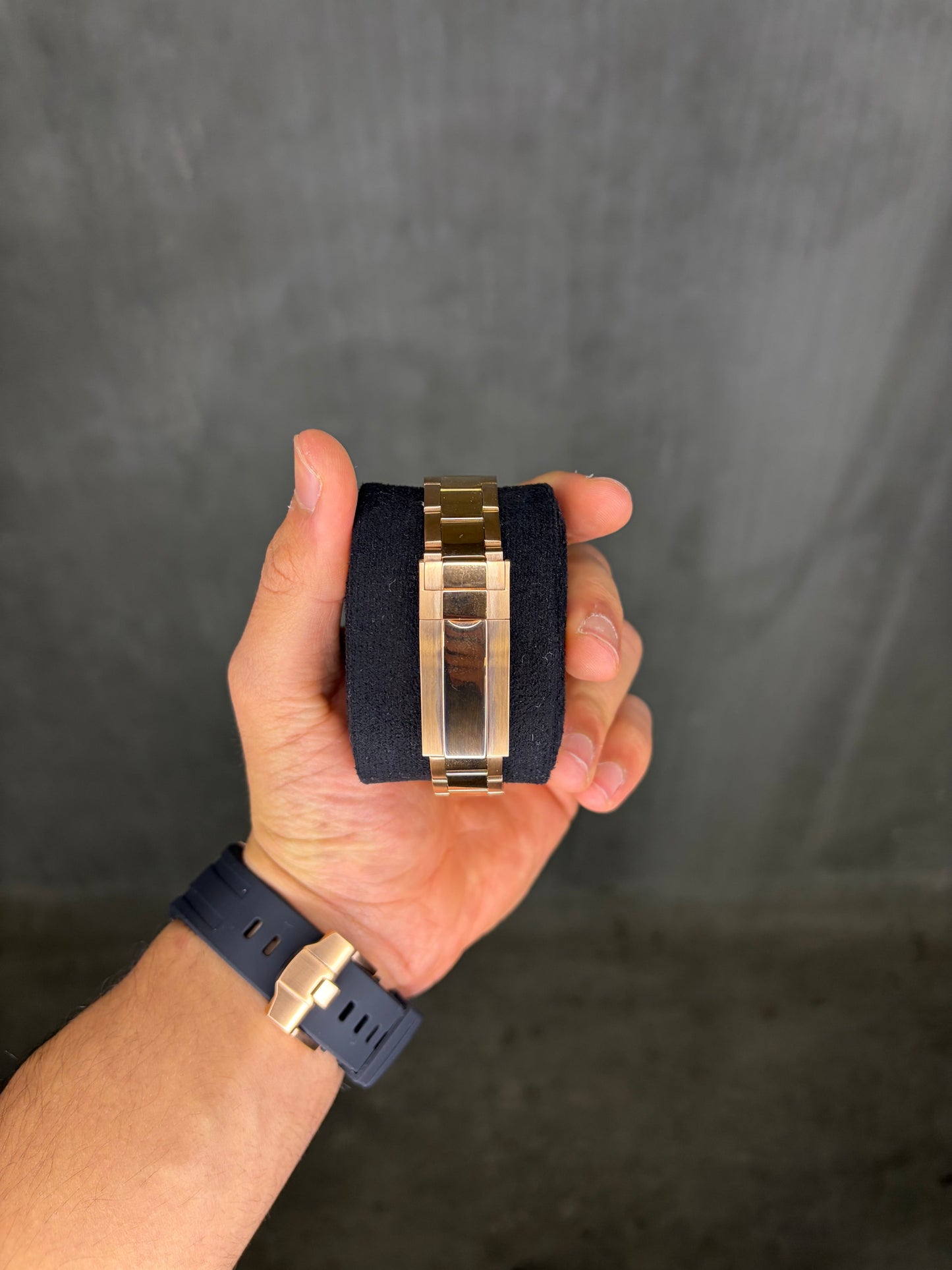 Daytona Rose Gold Black dial Seiko Mod — Vue de profil