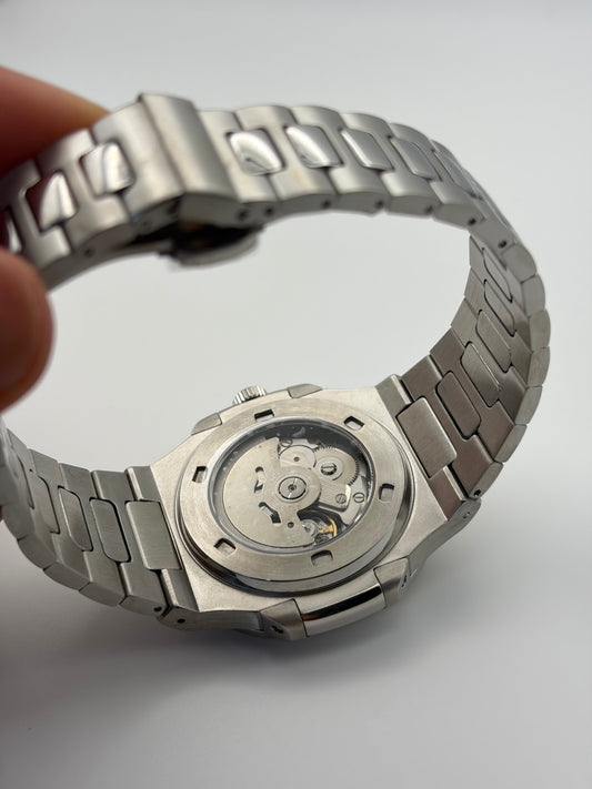 Nautiko Midnight Blue Open Heart Seiko Mod — Détail cadran