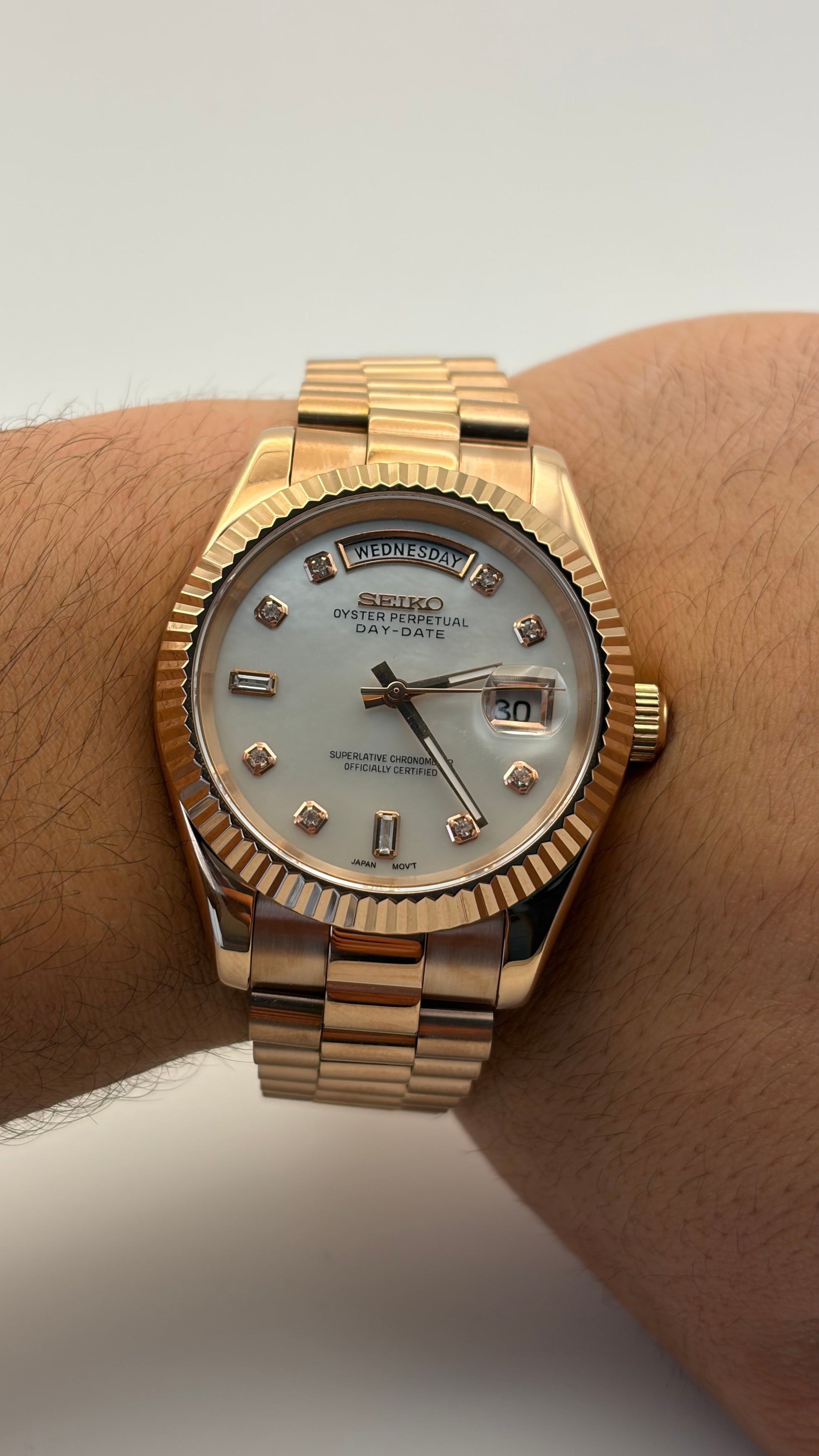 Daydate Pearl Diamond Dial Seiko Mod — Au poignet