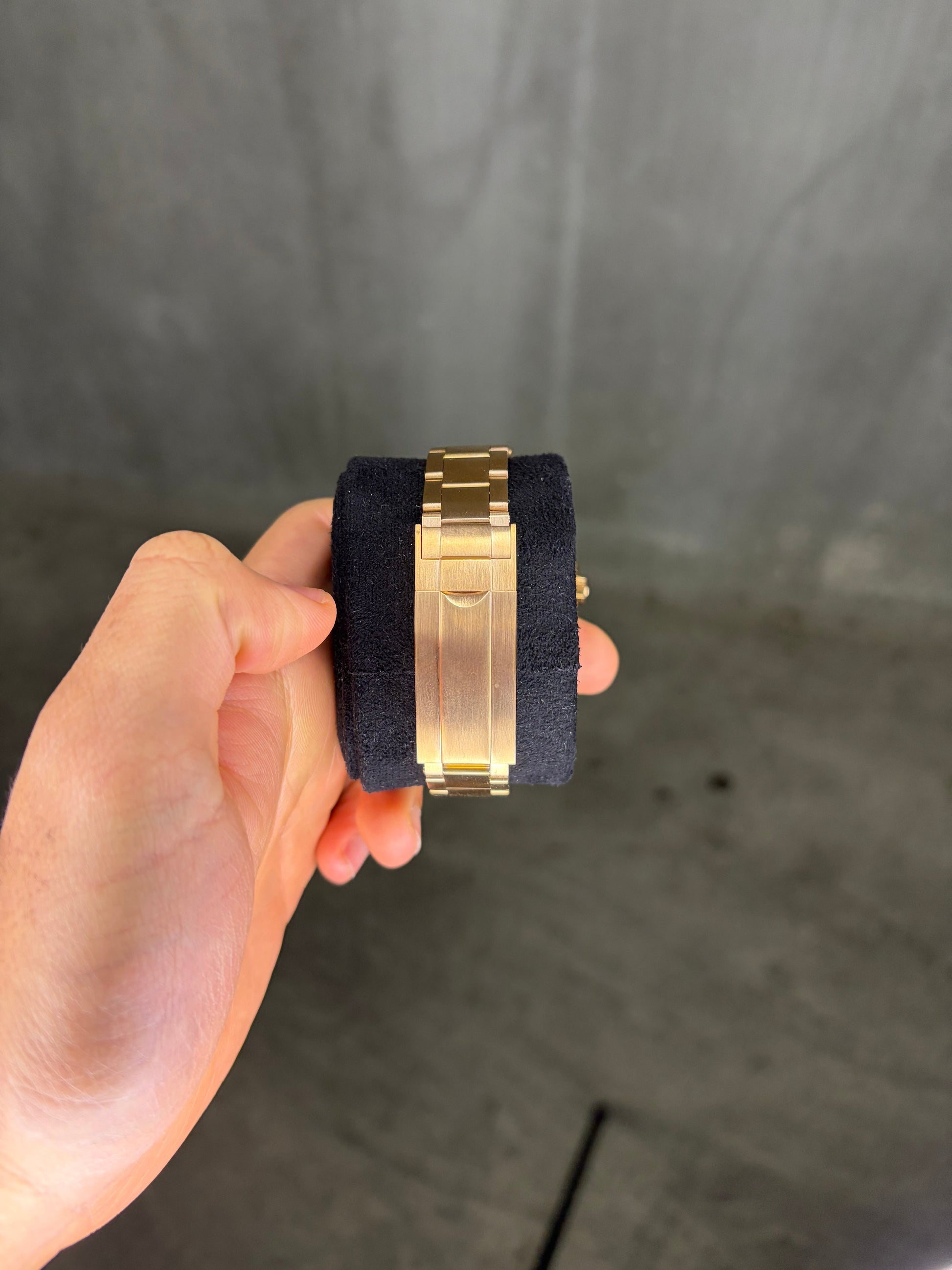 Yellow Gold Yacht Master Seiko Mod — Vue de profil