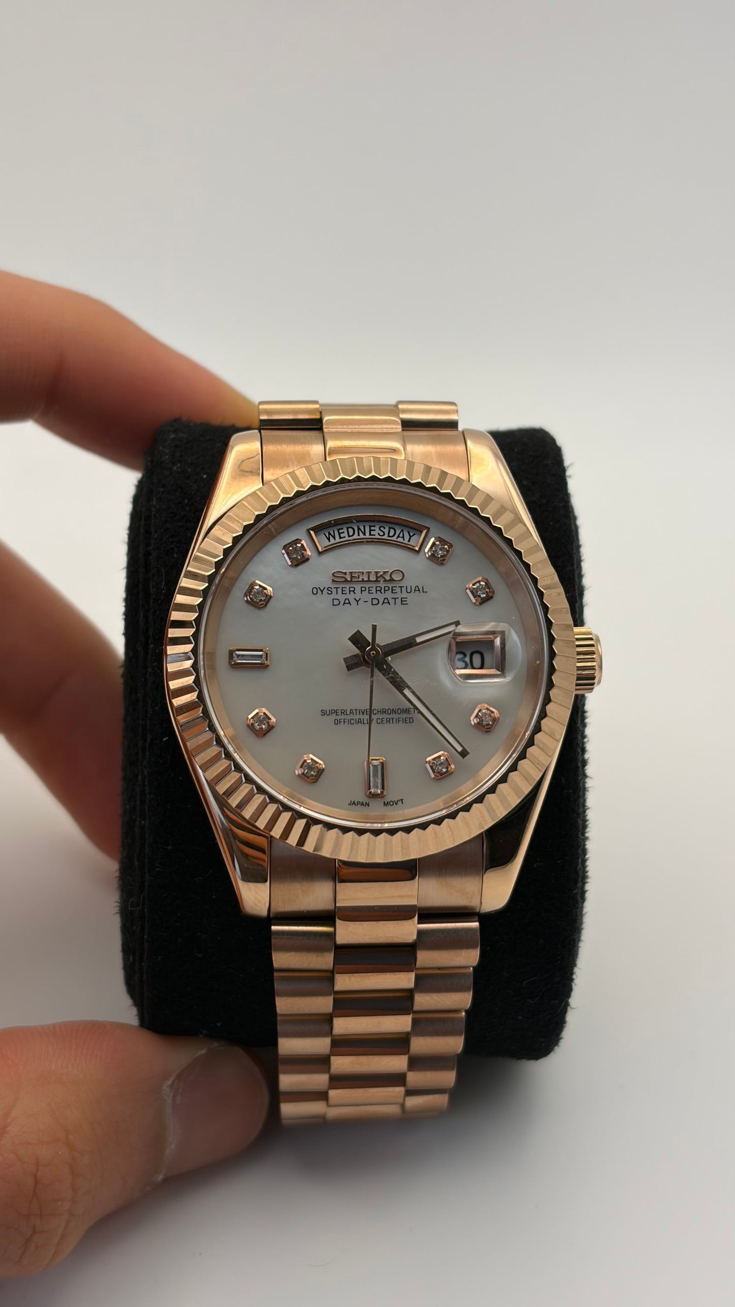 Daydate Pearl Diamond Dial Seiko Mod — Détail cadran