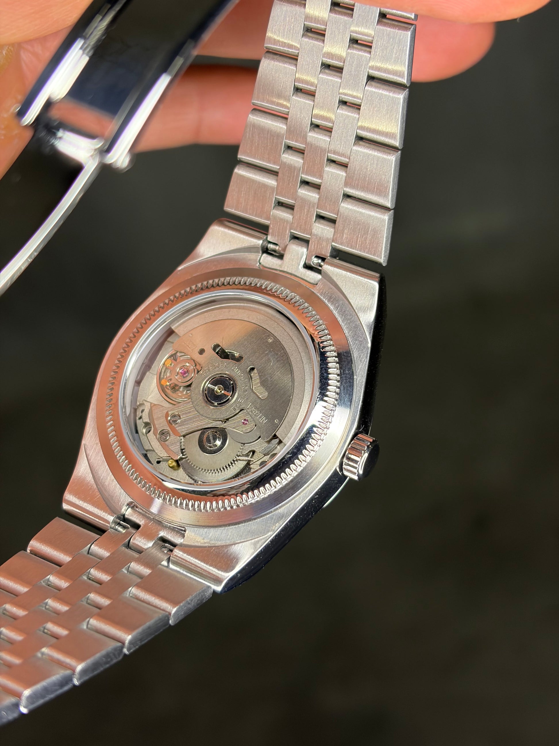 Land dweller deep ocean blue Seiko Mod — Détail bracelet