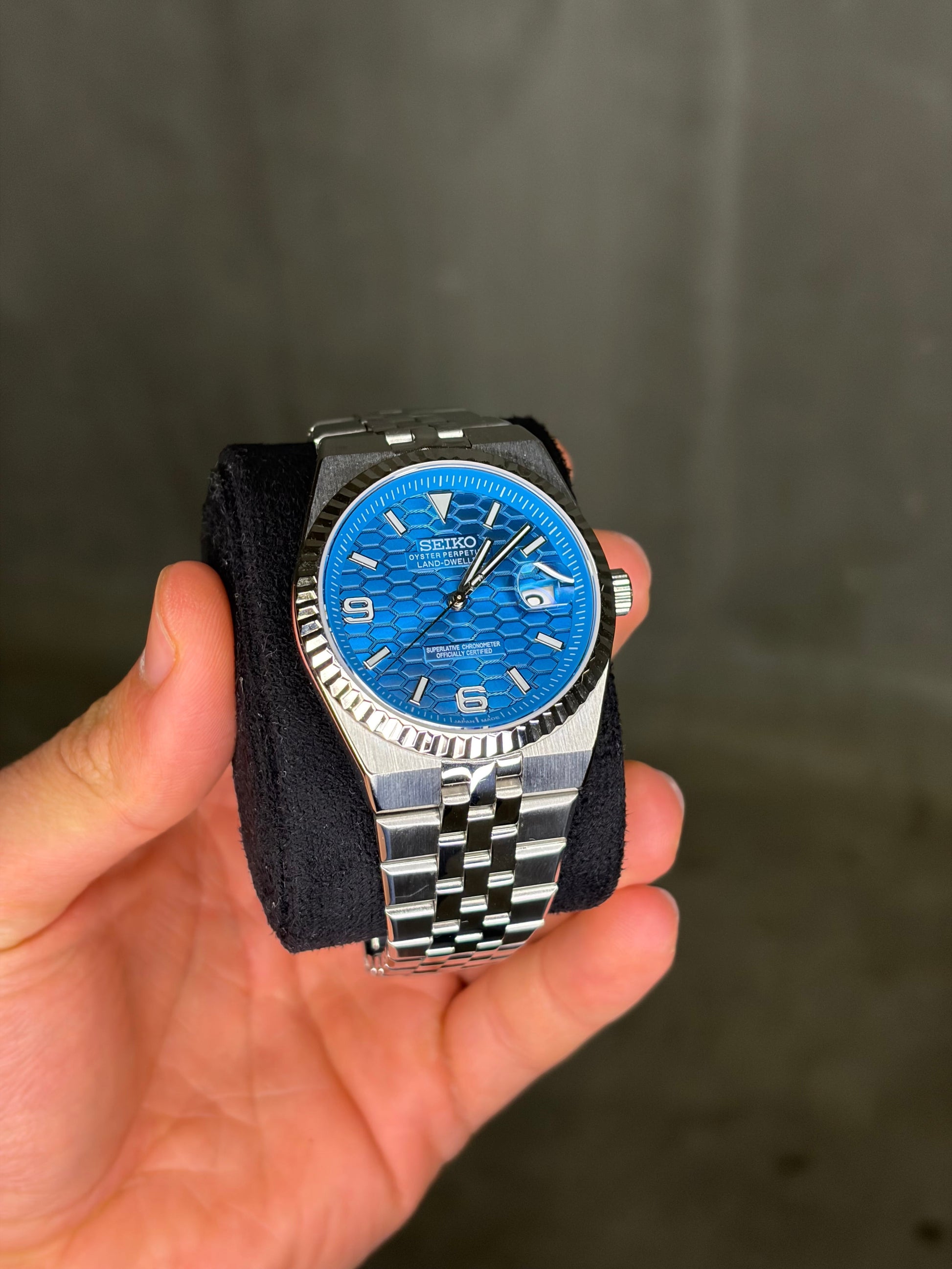 Land dweller deep ocean blue Seiko Mod — Détail couronne