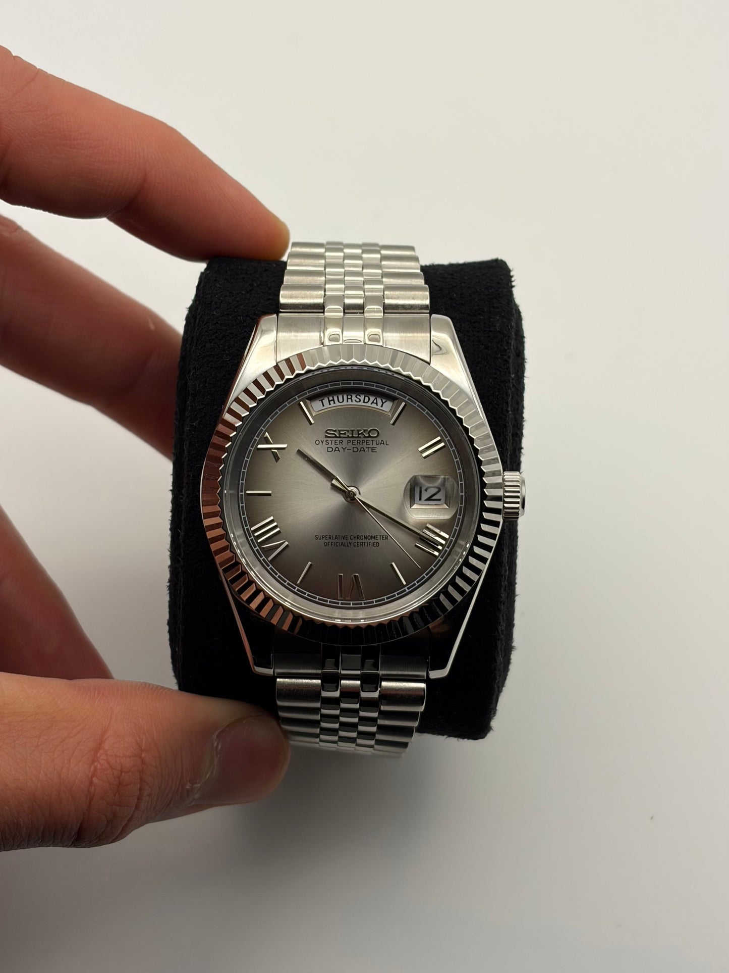 Shadow DayDate Seiko Mod — Détail cadran