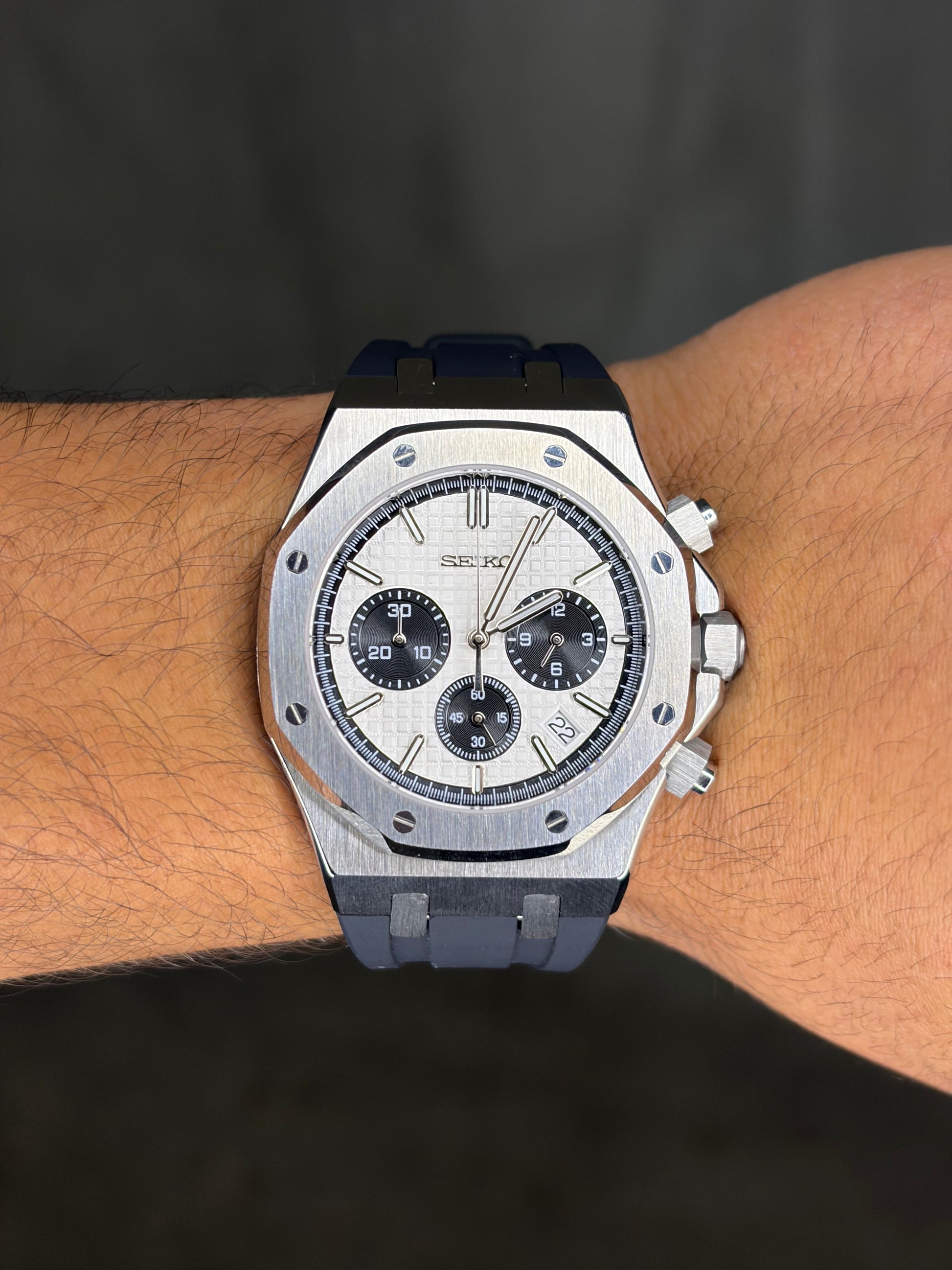 Silver Royal Oak Chronograph Seiko Mod — Au poignet