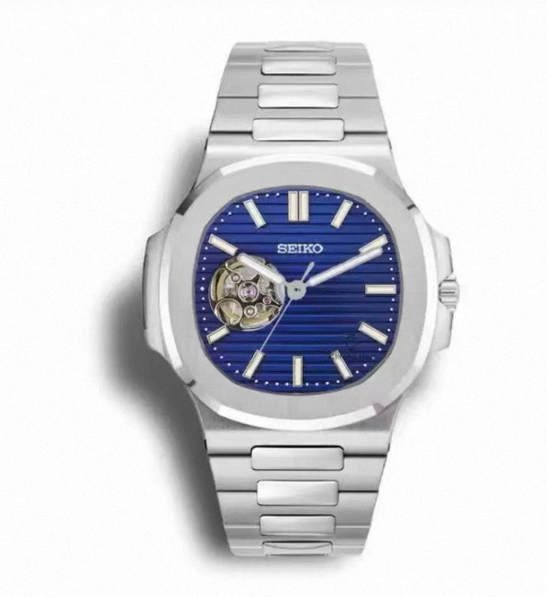Nautilus Open Heart Blue Seiko Mod — Vue de face