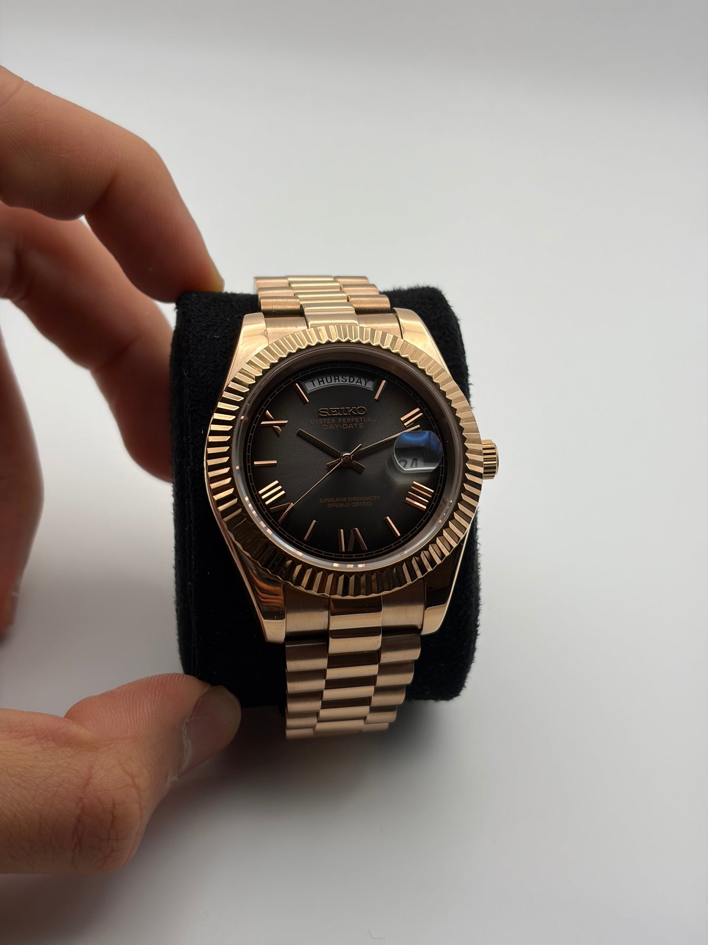 Smoke dial Daydate Seiko Mod — Vue de profil