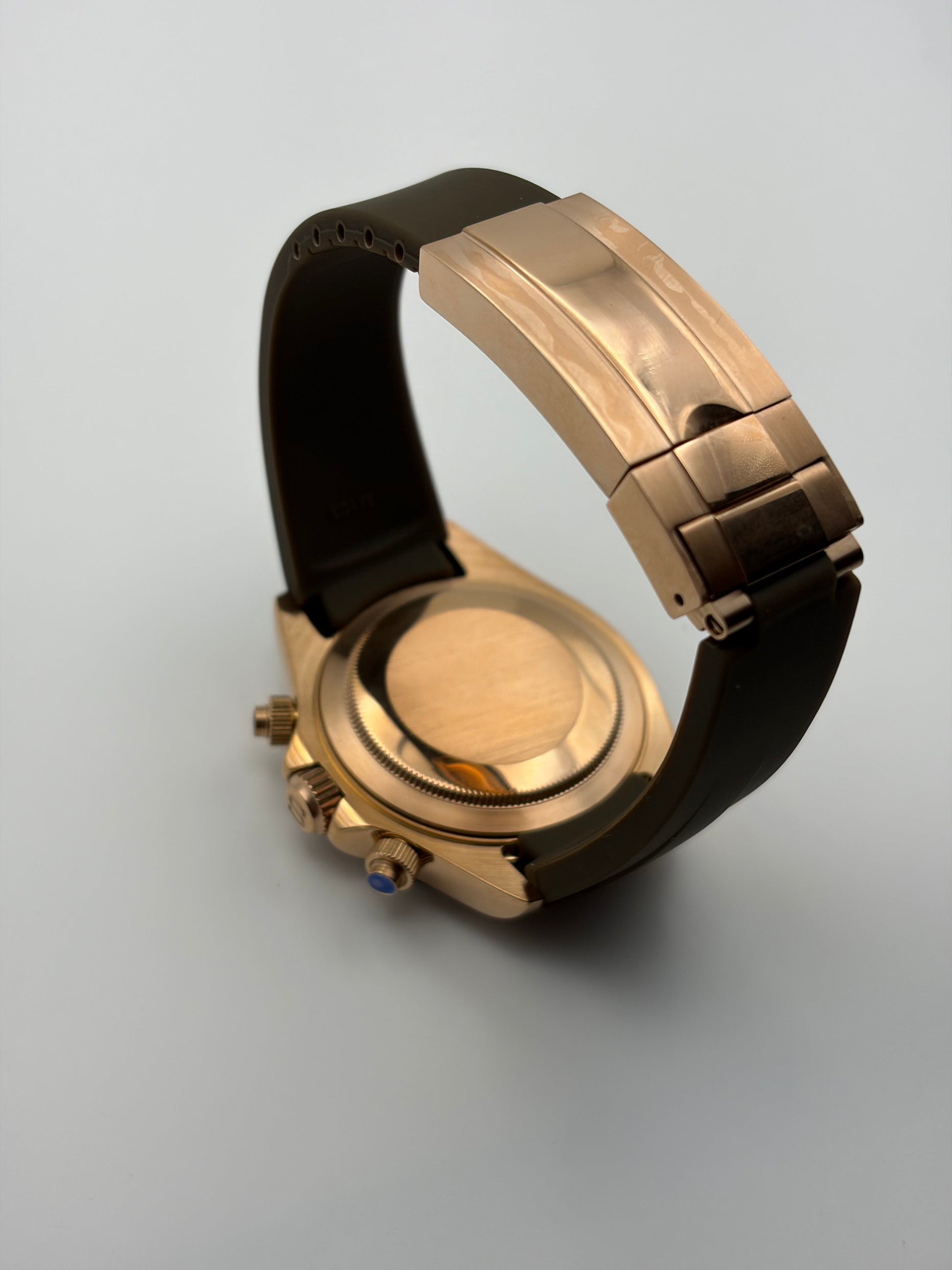 Daytona Rose gold Mocha Seiko Mod — Vue de profil