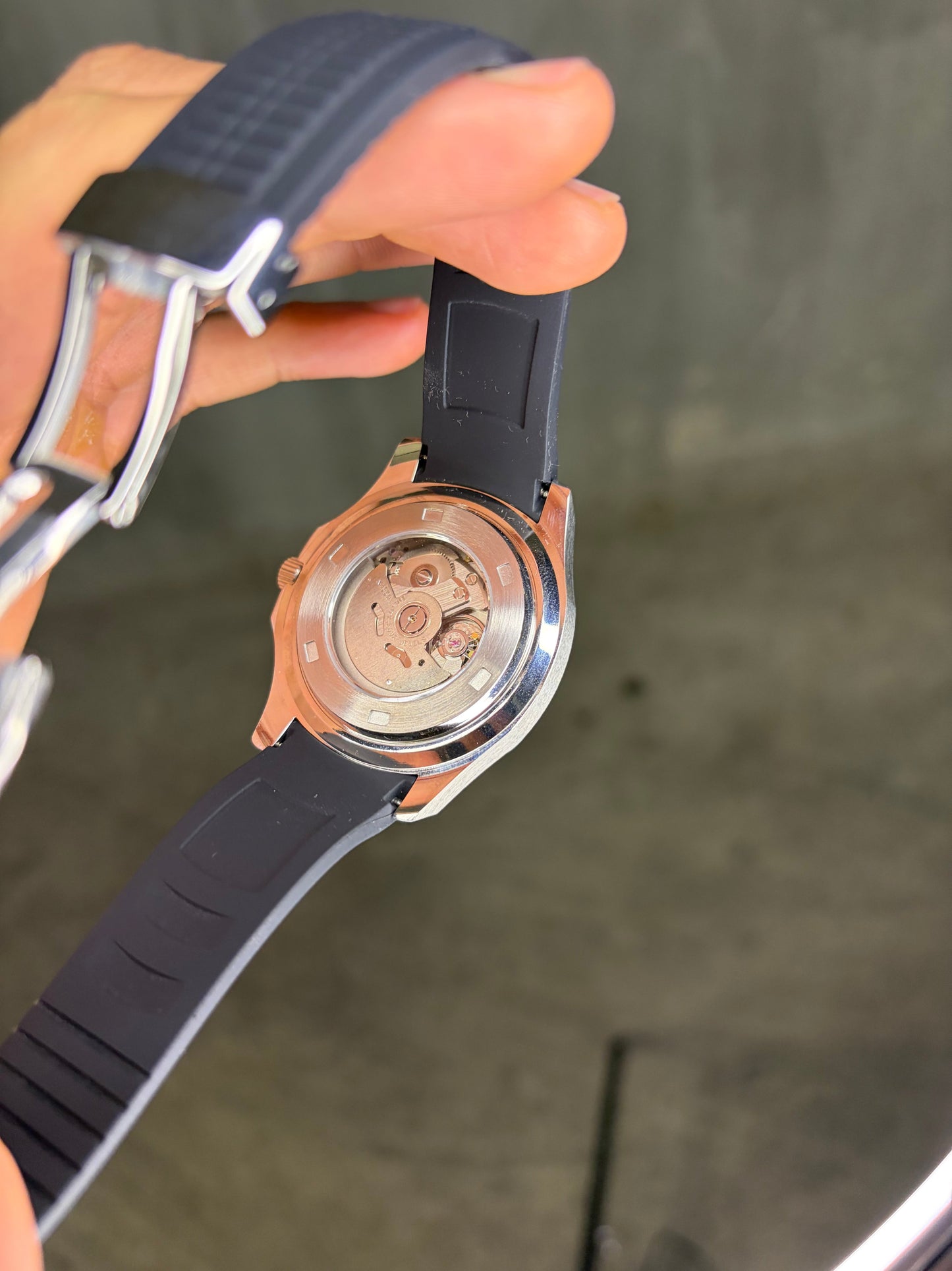 Black and silver Aquanaut Seiko Mod — Vue de profil