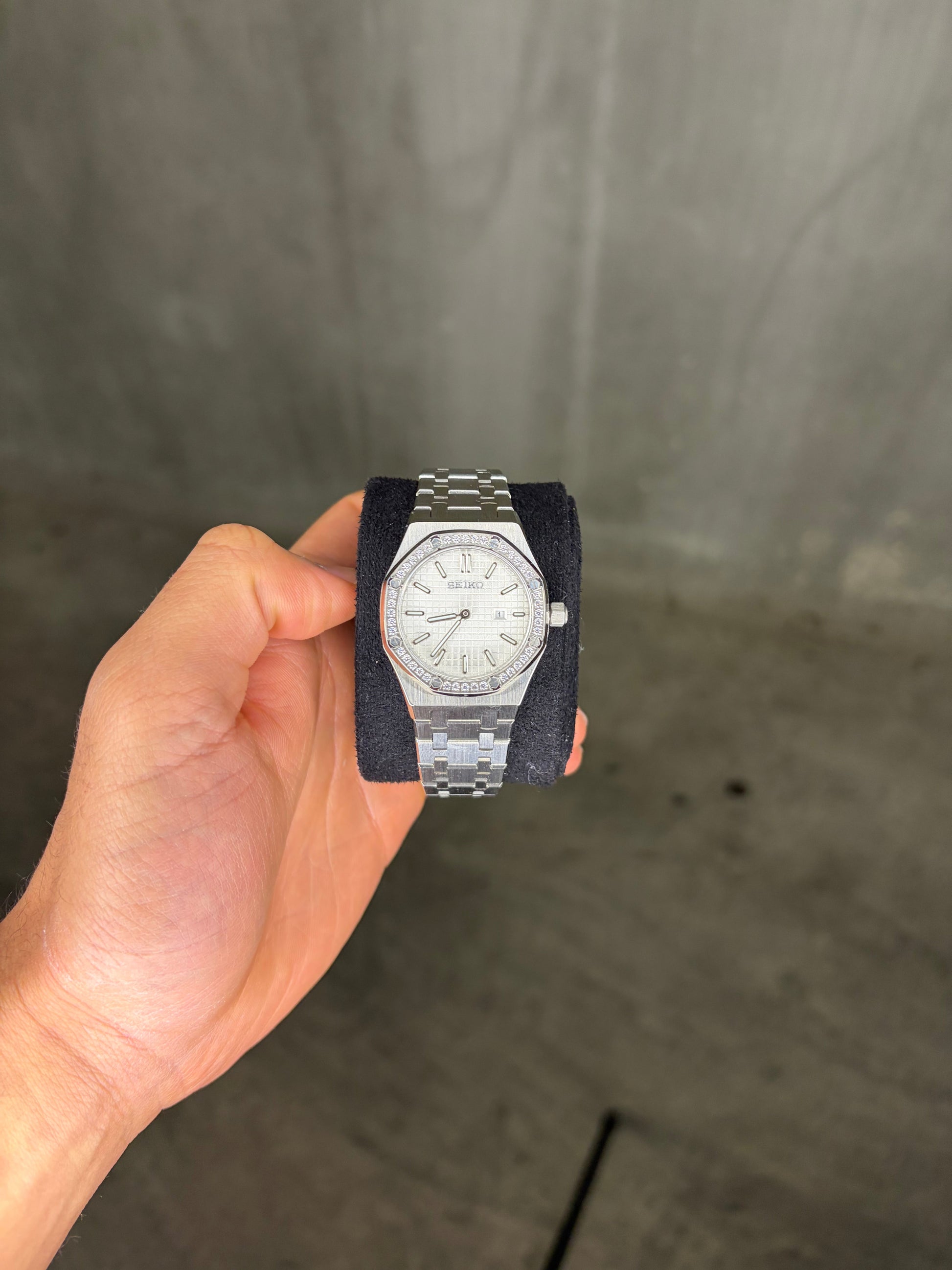 Mini Royal Oak Diamond Bezel Seiko Mod — Détail bracelet