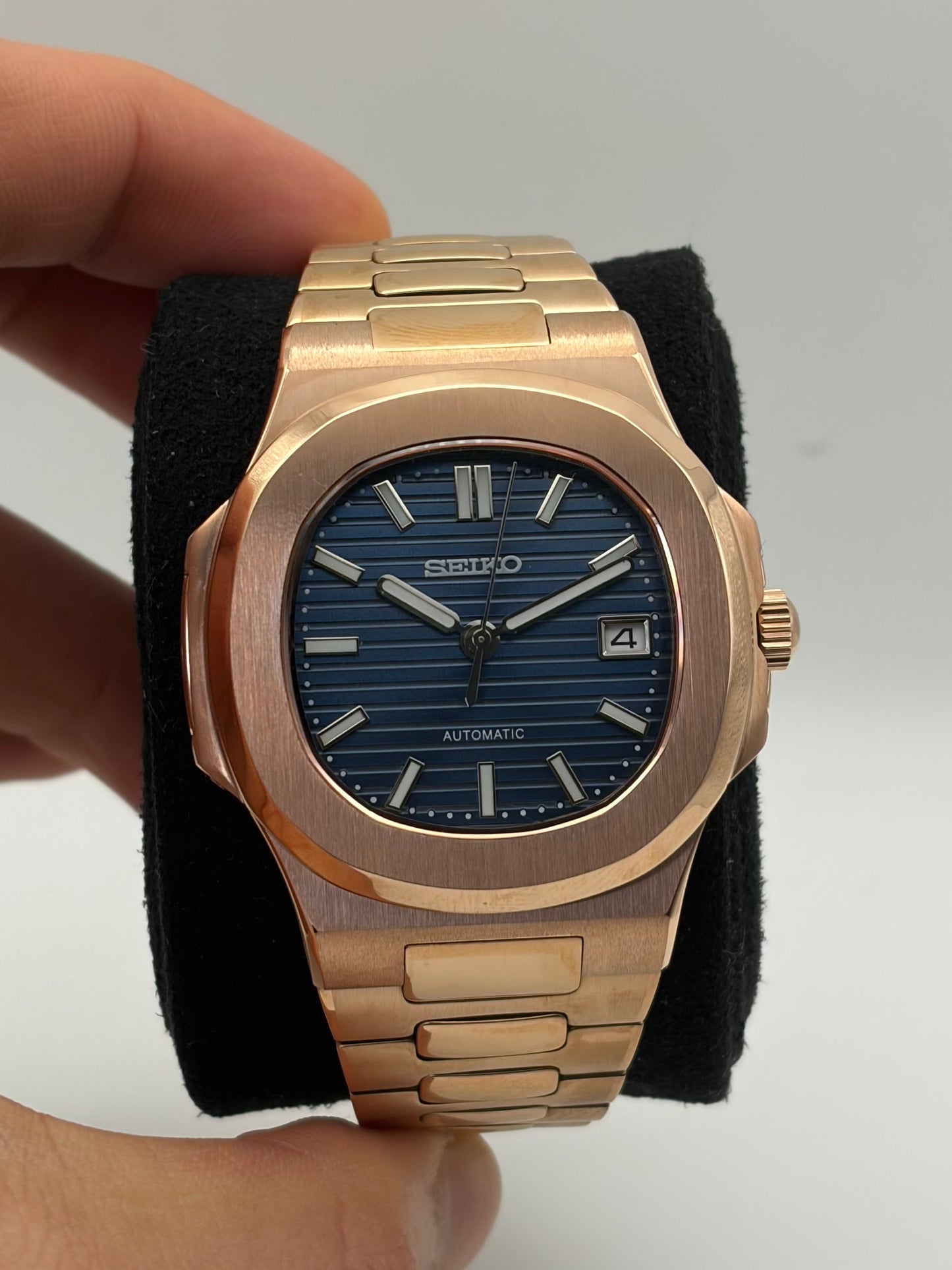Nautilus Rose Gold Midnight Blue Seiko Mod — Détail cadran