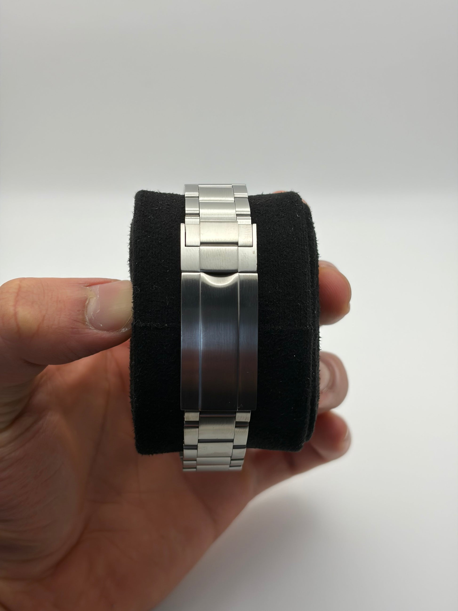 Submariner Money Green Seiko Mod — Vue de profil