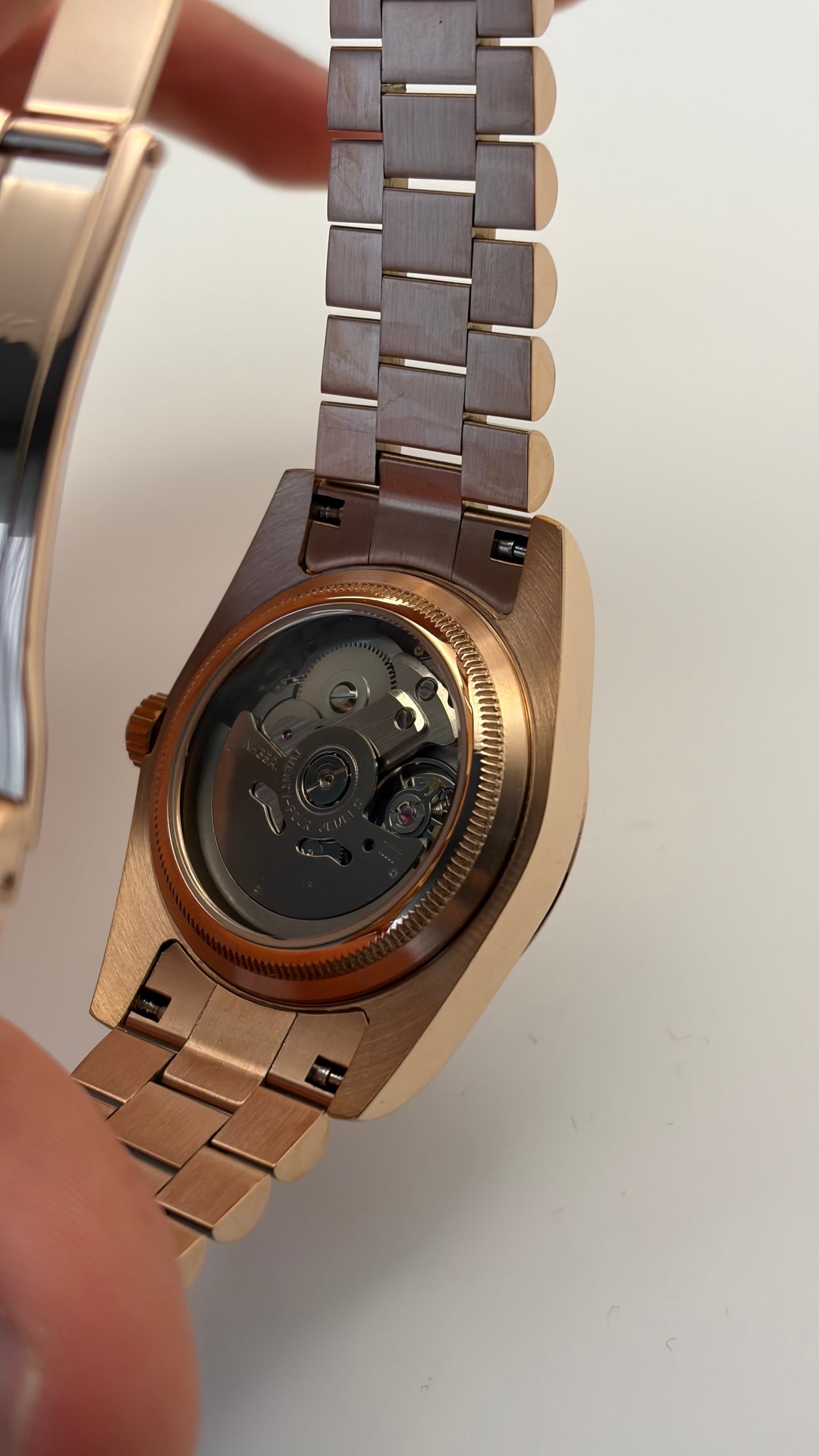Datejust Rose Gold Chocolate Seiko Mod — Vue de profil