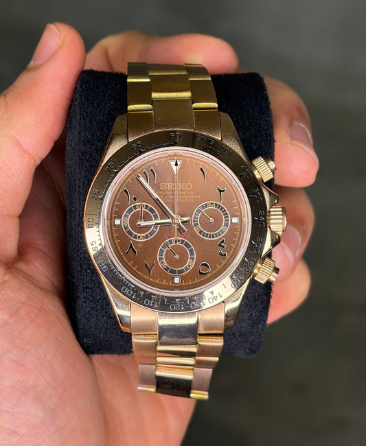 Rose Gold and Brown Arabic Dial Daytona Seiko Mod — Détail cadran