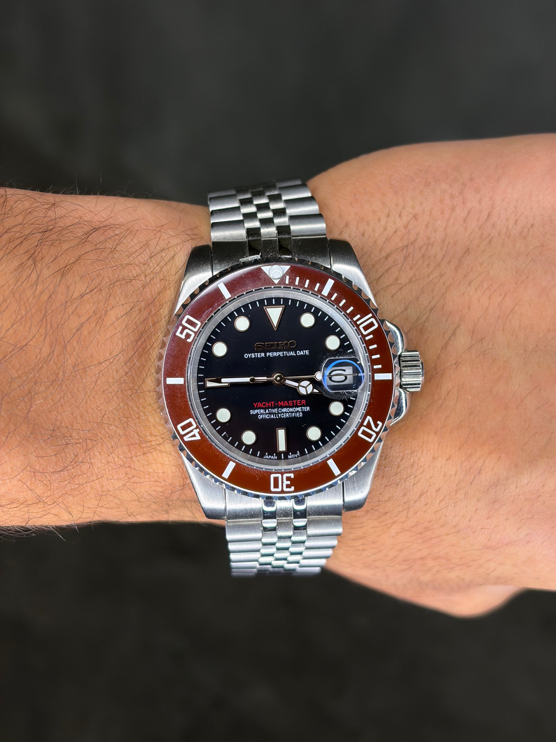 Yacht Master maroon bezel Seiko Mod — Au poignet