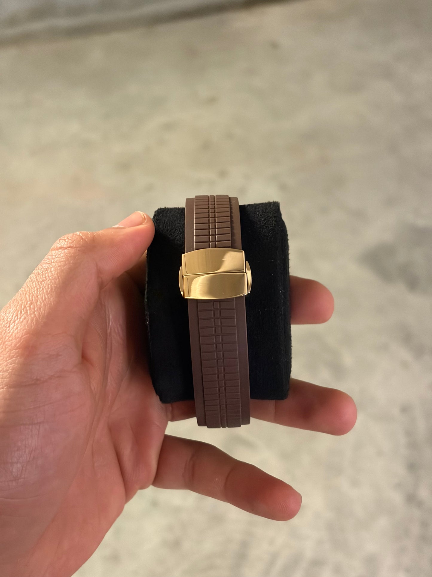 Rose Gold Chocolate brown Aquanaut Seiko Mod — Détail bracelet