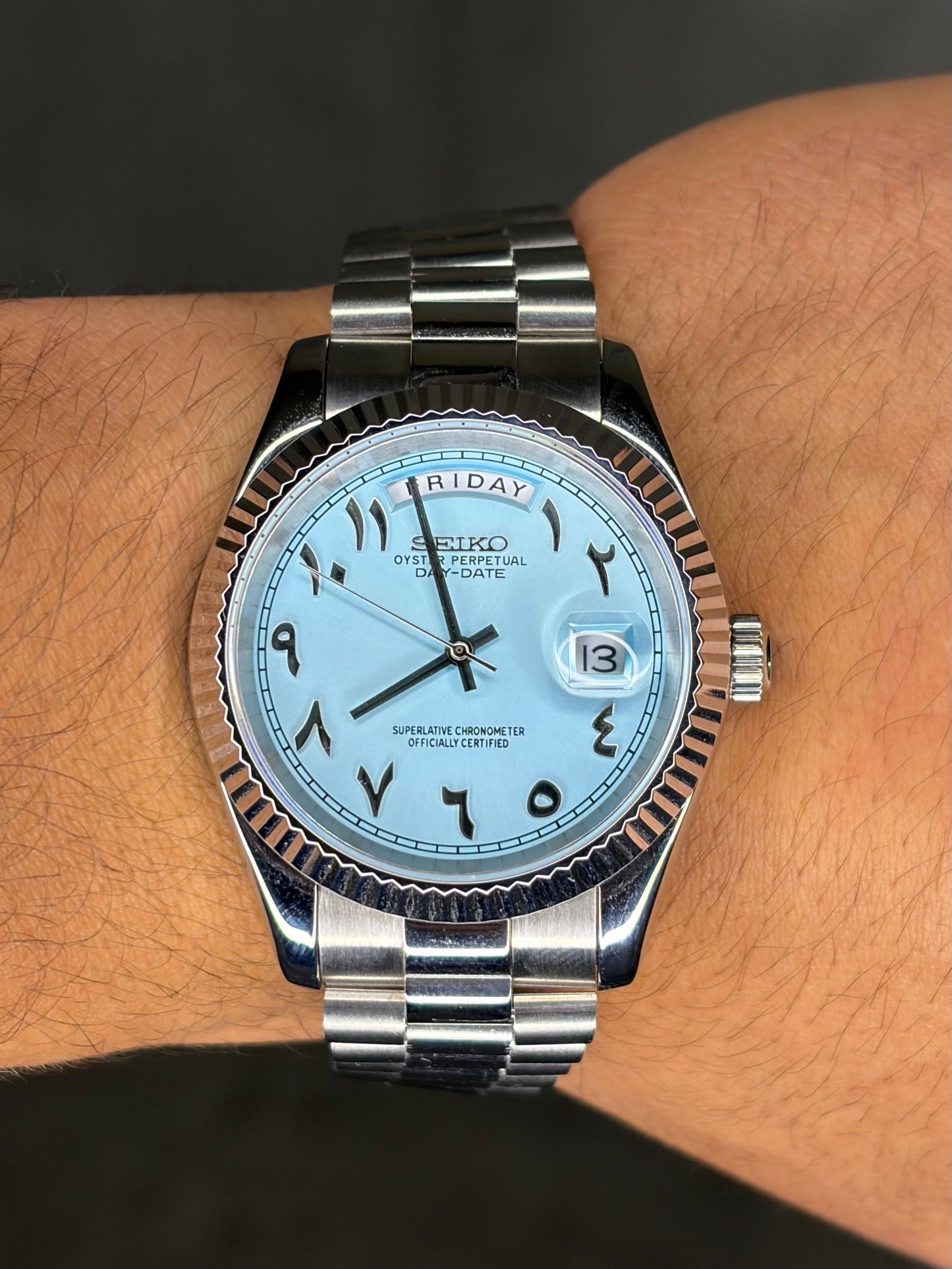 DayDate Baby Blue Arabic Numerals Seiko Mod — Au poignet