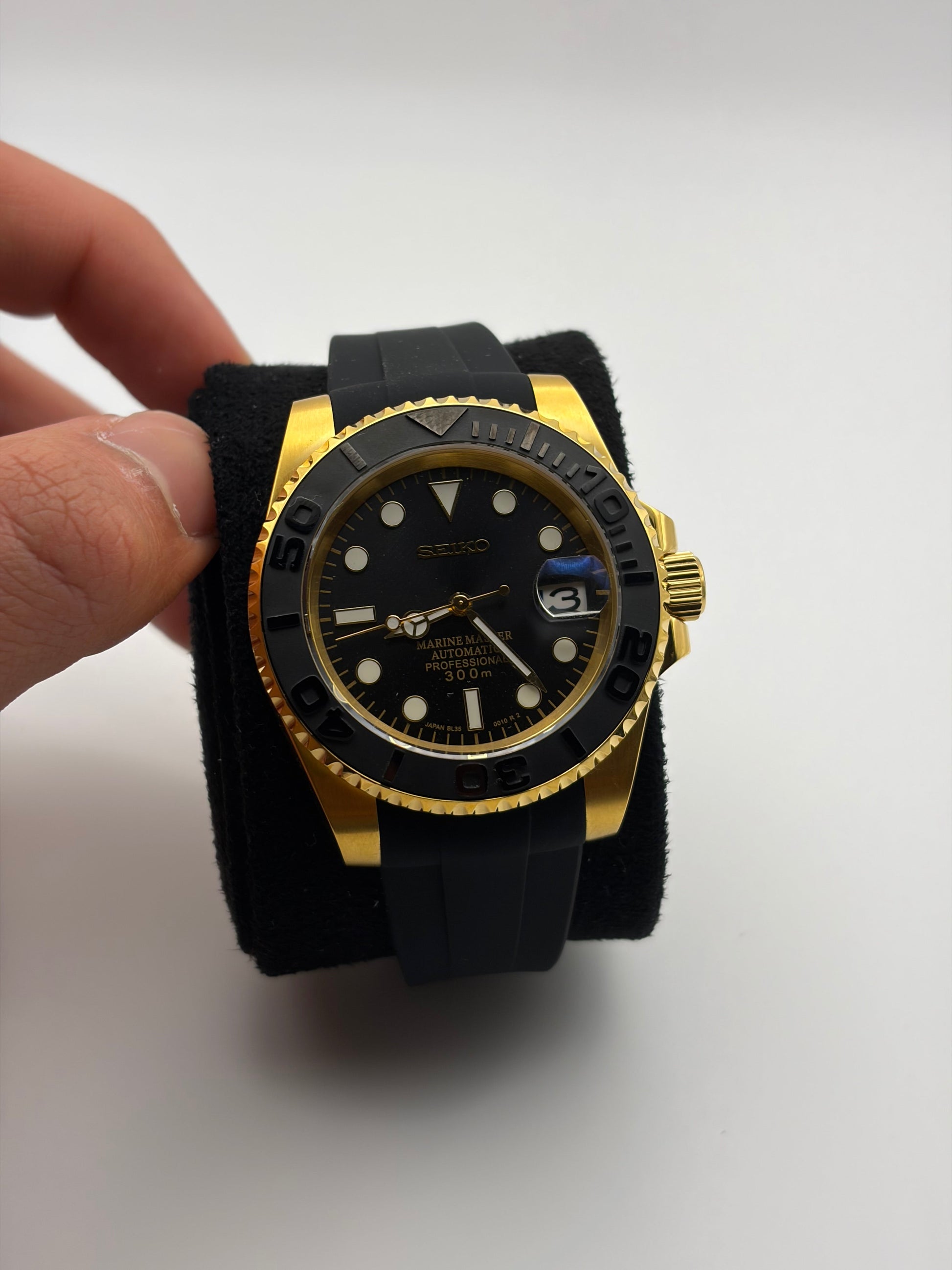 Yacht Master Yellow Gold Oysterflex Seiko Mod — Détail bracelet