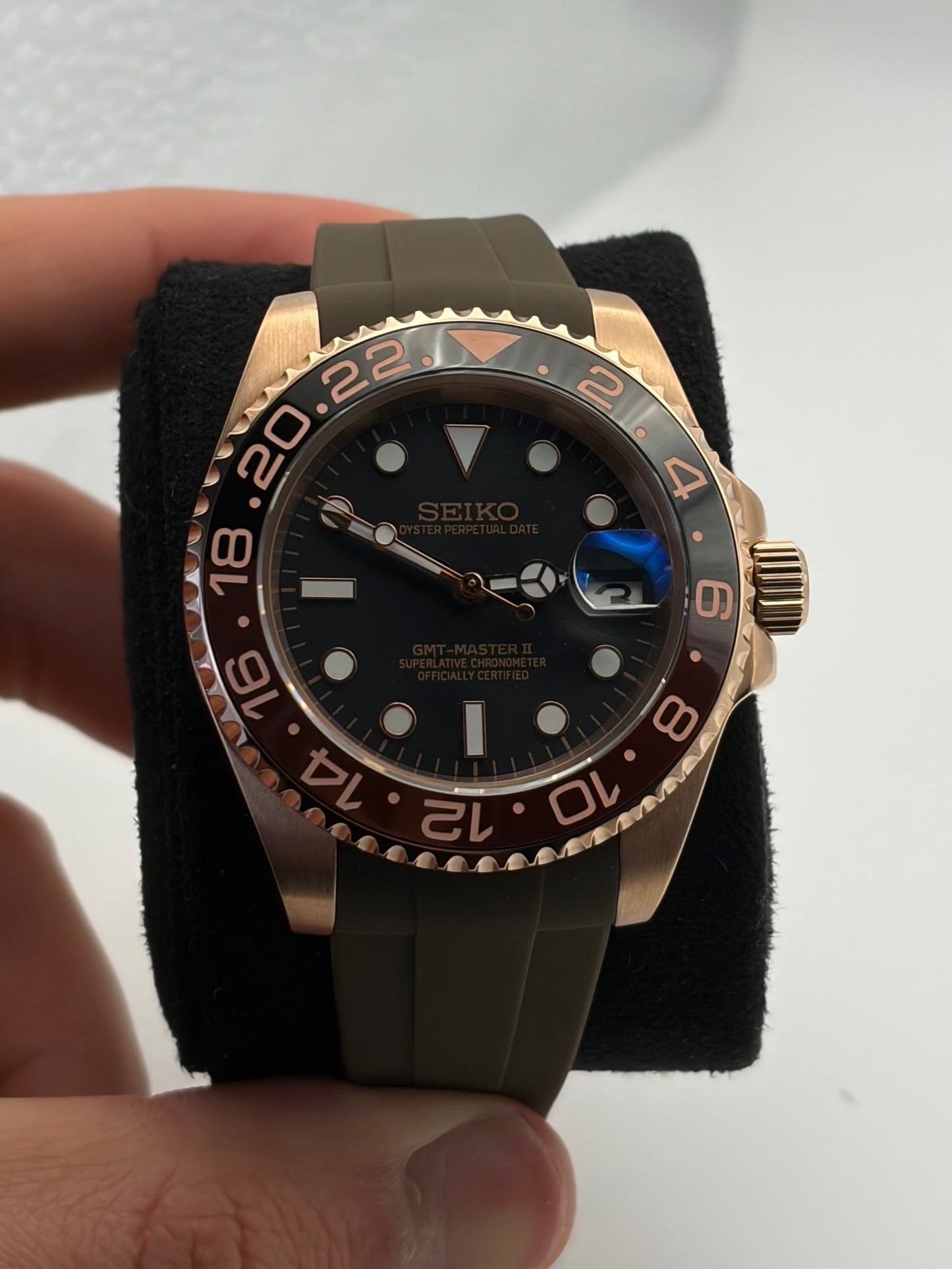 GMT Master II Mocha Rose Gold Seiko Mod — Détail cadran