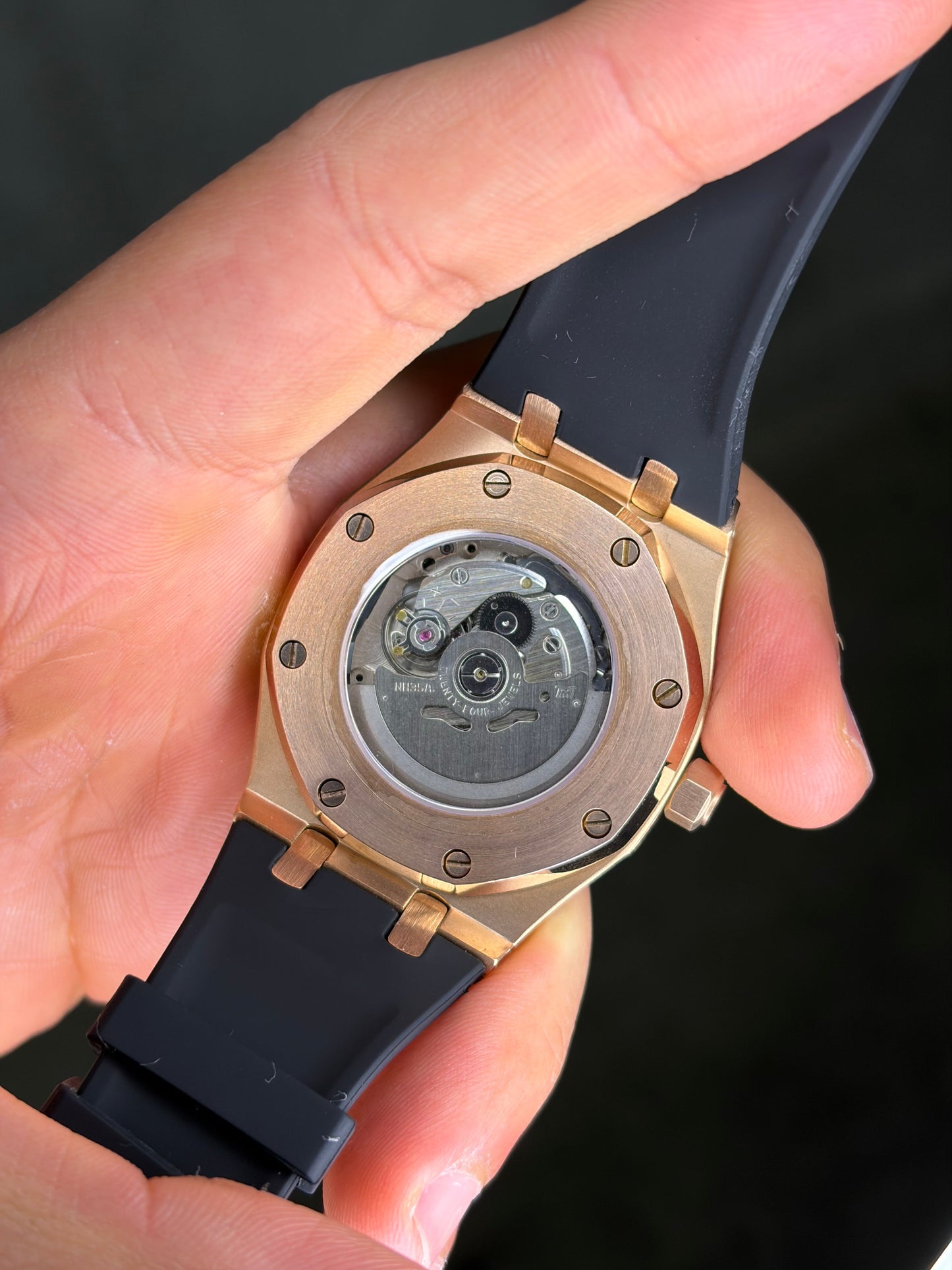 Rose Gold and Black Dial Royal Oak Seiko Mod — Vue de profil