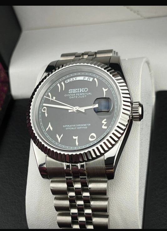 DayDate Black Arabic Dial Seiko Mod — Vue de face